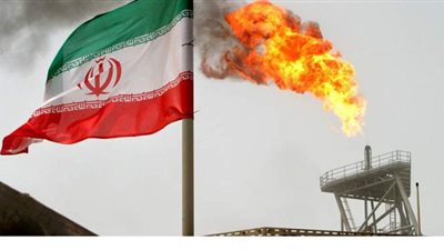 إيران تعتزم العودة إلى مستوى إنتاج النفط قبل الحظر الأمريكي