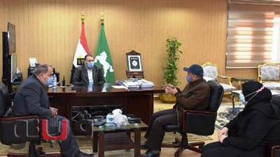 محافظ الشرقية يطلب تقريرا عن مشروعات الصرف الصحي