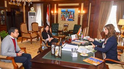 الهجرة تتفق مع مغنيين مصريين بالخارج لإطلاق الأغنية الرسمية لـ «اتكلم عربي»