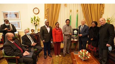 الأكاديمية العربية بالاسكندرية تستقبل وفد جامعة كينيا