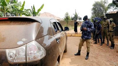 الأمن الأوغندي يمنع السفيرة الأمريكية من زيارة زعيم المعارضة