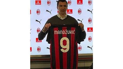 رسمياً.. ميلان يضم المهاجم الكرواتي ماندزوكيتش