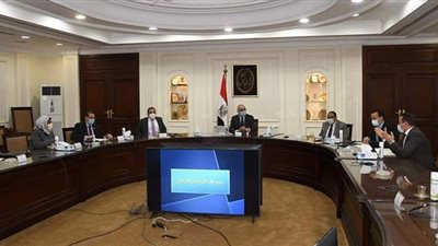 وزير الإسكان يتابع أعمال الرفع المساحي لبدء المشروعات التنموية بمدينة رأس الحكمة الجديدة