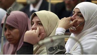 قيادي منشق: الإخوان أهانوا المرأة وحرموها من التصويت بجميع مراتب التنظيم