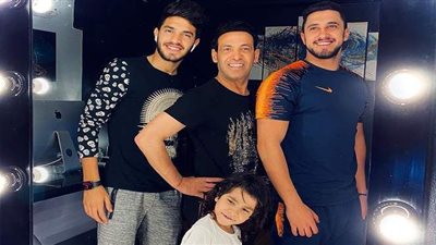 تعرف على أبناء سعد الصغير.. أحدهم لاعب كرة احترف في أوروبا (صور)