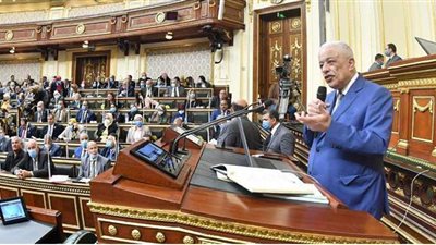 إغلاق باب المناقشة بجلسة وزير التعليم تثير أزمة في النواب