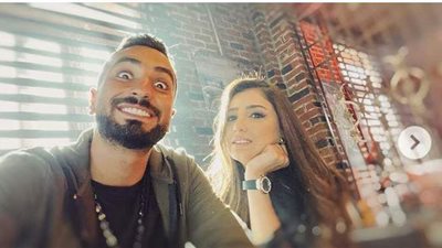 محمد الشرنوبي يشوق الجمهور بصور مع مي عمر: قوليلهم يا لؤلؤ إني مليش ذنب