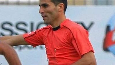 محمود ناجي حكماً للقاء الأهلي والمقاولون العرب