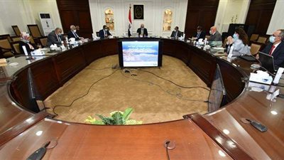 وزير الإسكان يستعرض المخطط الاستراتيجي العام لمدينة شرم الشيخ