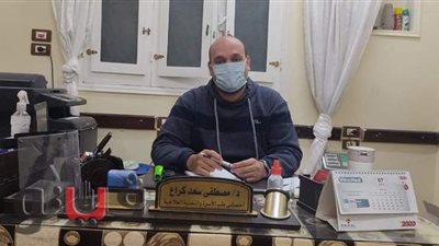 لغير القادرين وكادر المهن الطبية.. طبيب كلى بالأقصر يفتح عيادته بالمجان