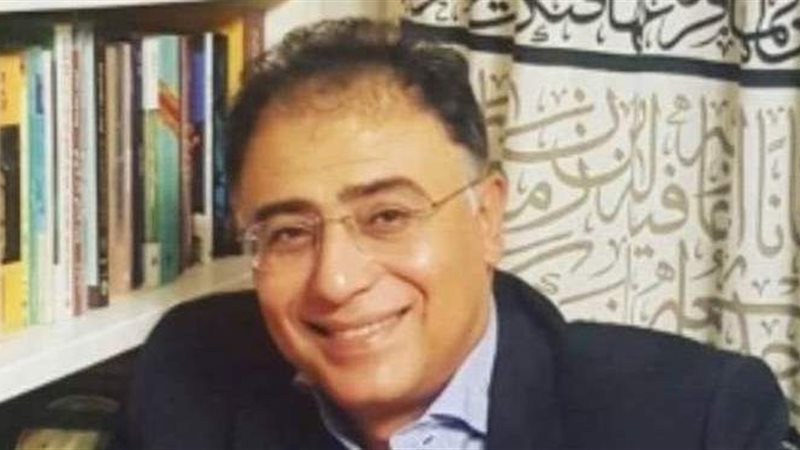 الروائى والقاضي أشرف