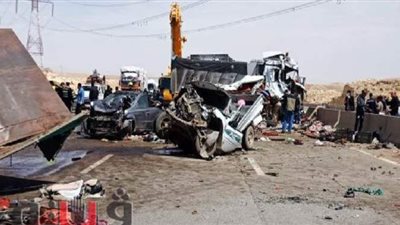 مصرع 6 سوريين من أسرة واحدة في تصادم بالطريق الصحراوي ببني سويف