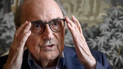 جوزيف بلاتر يغادر العناية المركزة