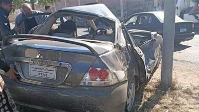 انقلاب سيارة يقودها طفل في الإسماعيلية |صور