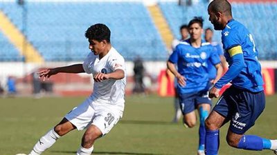 بيراميدز يتعادل مع سموحة بالشوط الأول.. ومصطفى فتحي يسجل هدفا