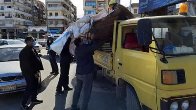 التحفظ على عربات النباشين خلال حملة بمناخ بورسعيد | صور