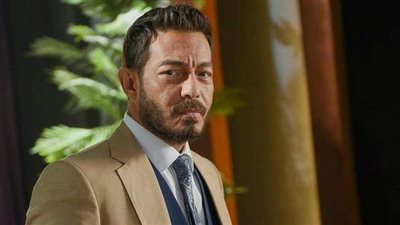 أحمد زاهر يشوق الجمهور بأحداث 