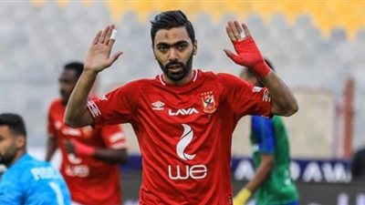 حسين الشحات مهدد بالخروج من تشكيل الأهلي فى المونديال.. تعرف على الأسباب