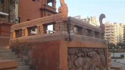 أسباب ظهور الرطوبة والأملاح على حوائط قصر البارون