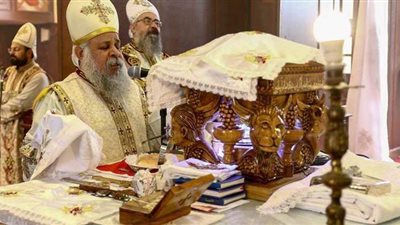 أسقف كنائس حدائق القبة يهنئ القمص بيشوى جورج بعيد سيامته الـ34