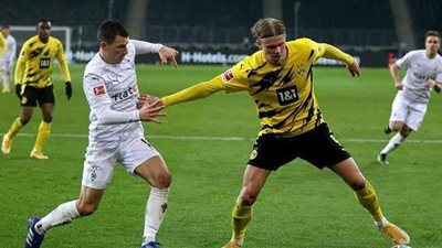 دورتموند يخسر أمام مونشنجلادباخ 2/4 في الدوري الألماني