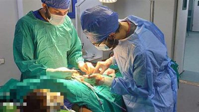 مطروح العام تجري عملية جراحية نادرة لطفل سقط من علو
