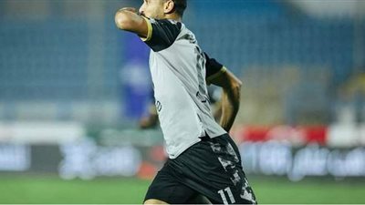 طبيب الأهلي يحقن وليد سليمان بالبلازما