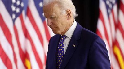 بعد تقديم زوجته الحلوى للجنود.. بايدن يعتذر عن صورة أثارت غضب الأمريكيين