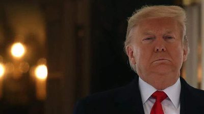 هددوه بالاستقالة الجماعية.. هكذا خطط ترامب لقلب نتيجة الانتخابات