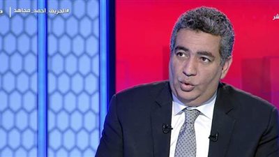 مجاهد يطلب سرعة تقديم تقرير عن مشروع الهدف