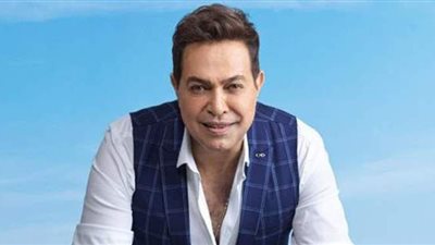 حكيم: والدي أشهر السلاح في وجهي لمنعي من الغناء.. و