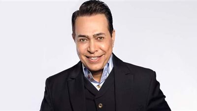 حكيم وعلي سبايسي.. كيف قدم المطرب الشعبي جزءا من حياته في السينما؟