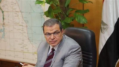 رفع إيقاف نشاط شركتين لإلحاق العمالة بالخارج لزوال السبب