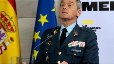 لقاح كورونا يتسبب في استقالة رئيس أركان الجيش الإسباني