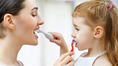 في زمن كوفيد 19.. كيفية تعقيم فرشاة الأسنان للوقاية من كورونا