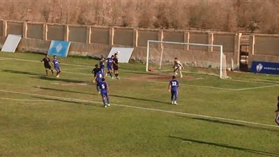 الطويلة منتقدا التحكيم: 