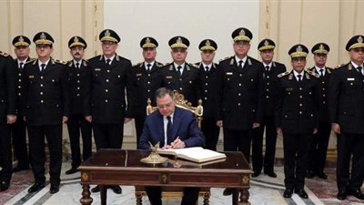 وزير الداخلية وأعضاء الأعلى للشرطة يسجلون كلمة للرئيس في عيدهم الـ 69