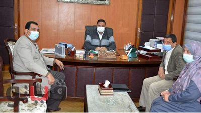 قبل تسلمه مهام عمله.. محافظ الدقهلية يلتقي مدير فرع محو الأمية الجديد