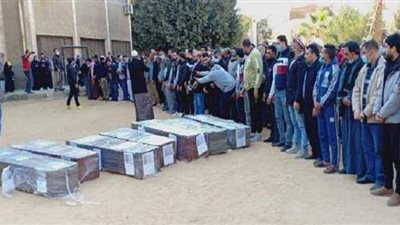 تشييع جثامين 7 سوريين ضحايا حادث تصادم سيارتين في بني سويف | صور