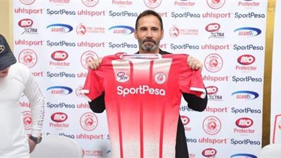 منافس الأهلي يتعاقد مع مدرب الإسماعيلي السابق