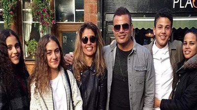 حقيقة عودة عمرو دياب إلى زينة عاشور