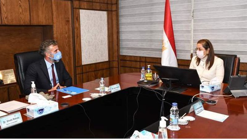وزيرة التخطيط تستقبل