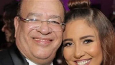 مي كساب تهنئ صلاح عبد الله بعيد ميلاده: أبويا الغالي