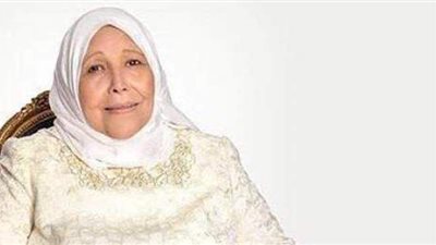 وصول جثمان عبلة الكحلاوي.. ومحمود ياسين التهامي أول الحضور