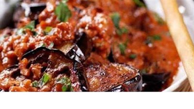 طريقة عمل المسقعة باللحمة المفرومة من مطبخ نورهان القاضي