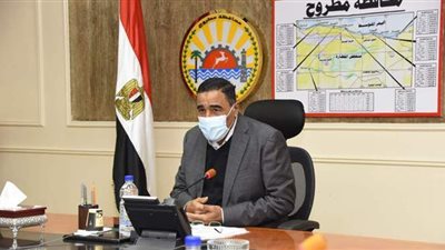 محافظ مطروح يوجه بالإسراع في الانتهاء من منظومة التحول الرقمي