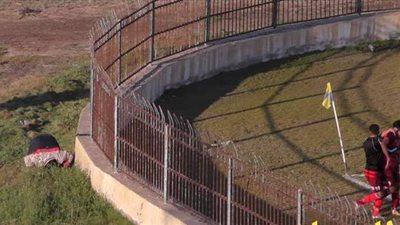 سجدة شكر من والد لاعب شربين خارج الملعب.. تُشعل صفحات السوشيال ميديا