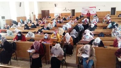 هدوء تامّ يسود لجان استكمال امتحان الفرقة السادسة بكلية طب بنات الأزهر