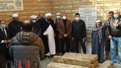 بكاء وانهيارات خلال دعاء الجفري للداعية عبلة الكحلاوي أمام مدفنها | فيديو