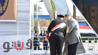 احتفالا بعيد الشرطة.. وضع إكليل الزهورعلى النصب التذكاري للشهداء بالشرقية | صور